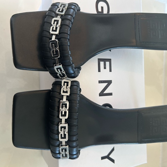 I am selling a pair of Givenchy authentic black kitten heel sandals in a size 41 - Picture 4 of 9